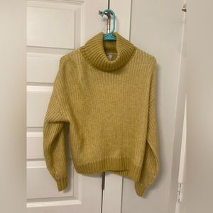 NWOT Old Navy Turtleneck
